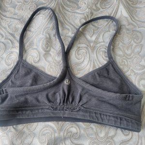 Lululemon sports bra size 6